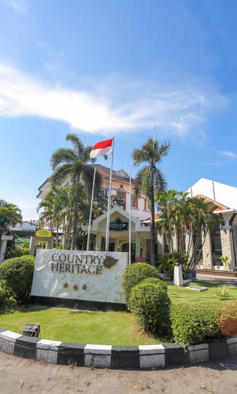 Villa Country Residence Surabaya Exteriör bild